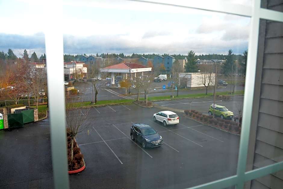 FairBridge Inn & Suites DuPont