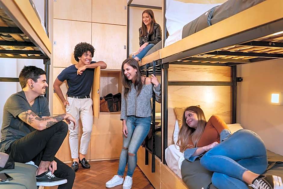 Milhouse Hostel Avenue