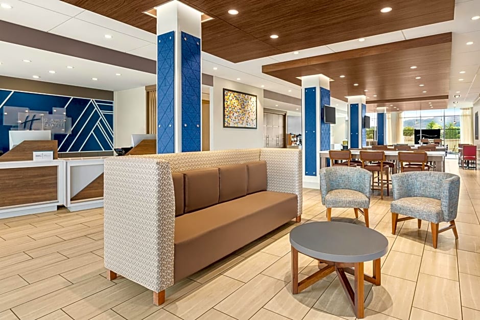 Holiday Inn Express & Suites - Ukiah By IHG