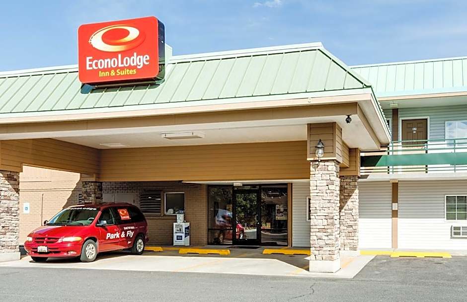Econo Lodge Inn & Suites Spokane  Airport