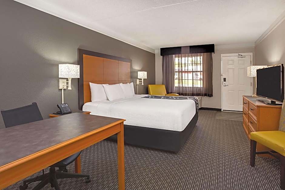 Days Inn by Wyndham Gainesville Florida