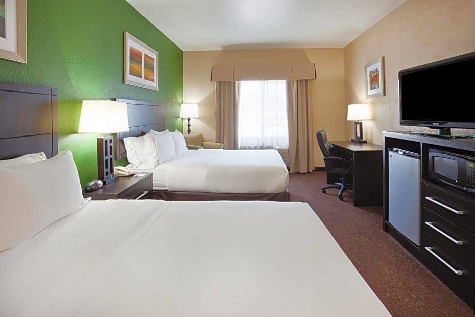 Holiday Inn Express Hotel And Suites Aberdeen