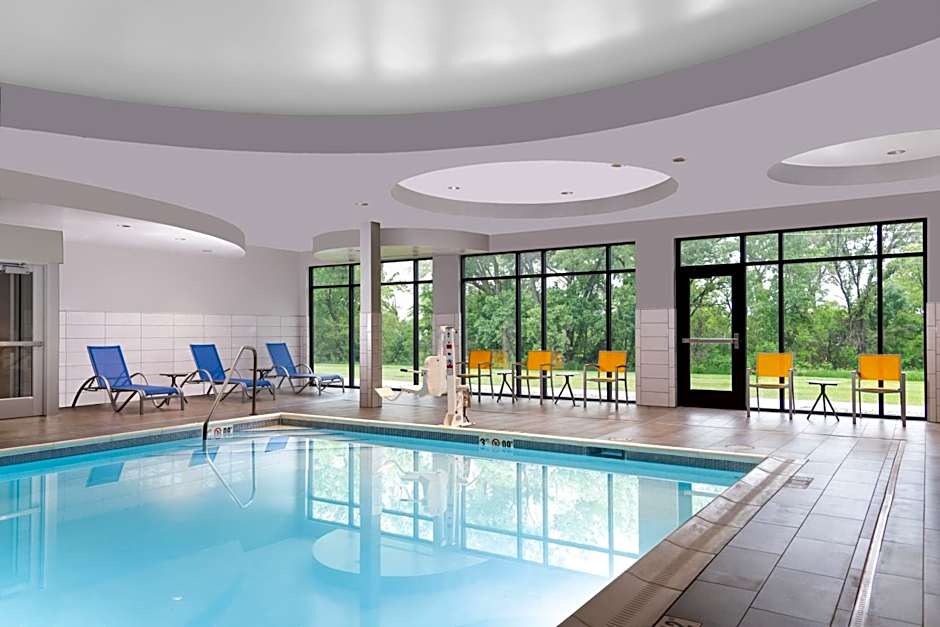 Fairfield by Marriott Inn & Suites Norfolk