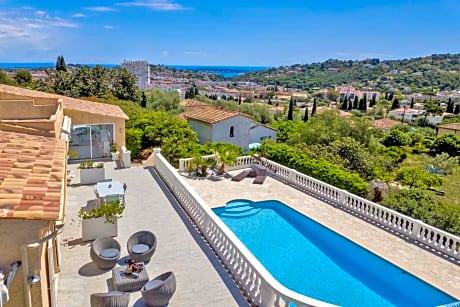 Villa La Terre Des Lauriers