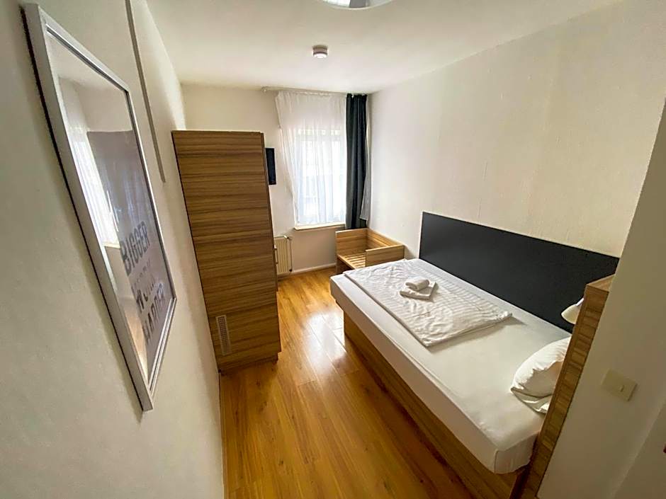 Foto 1 daripada 4 — Single Room