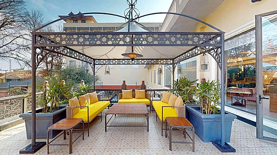 Radisson Collection Hotel & Spa, Riverfront Srinagar