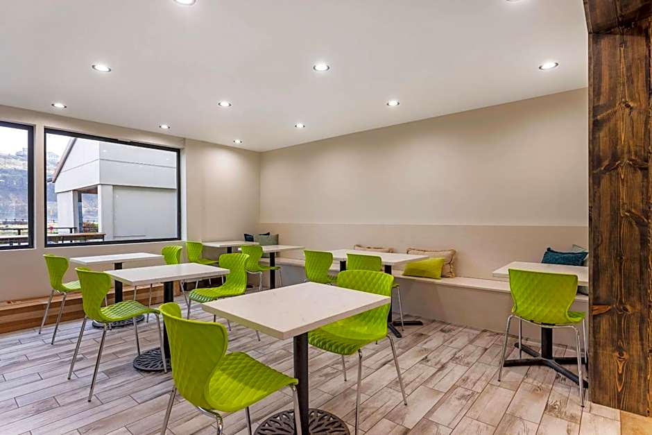 Columbia River Hotel and Conference Center, an Ascend Collection Hotel