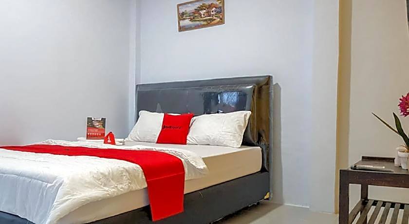 RedDoorz near RSUD Kota Luwuk