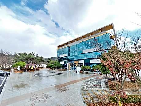 Geochang Surfing Park