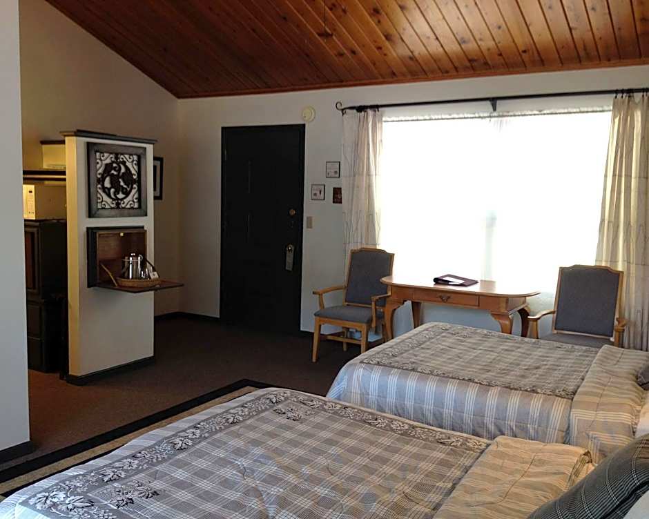 Vinehurst Inn & Suites