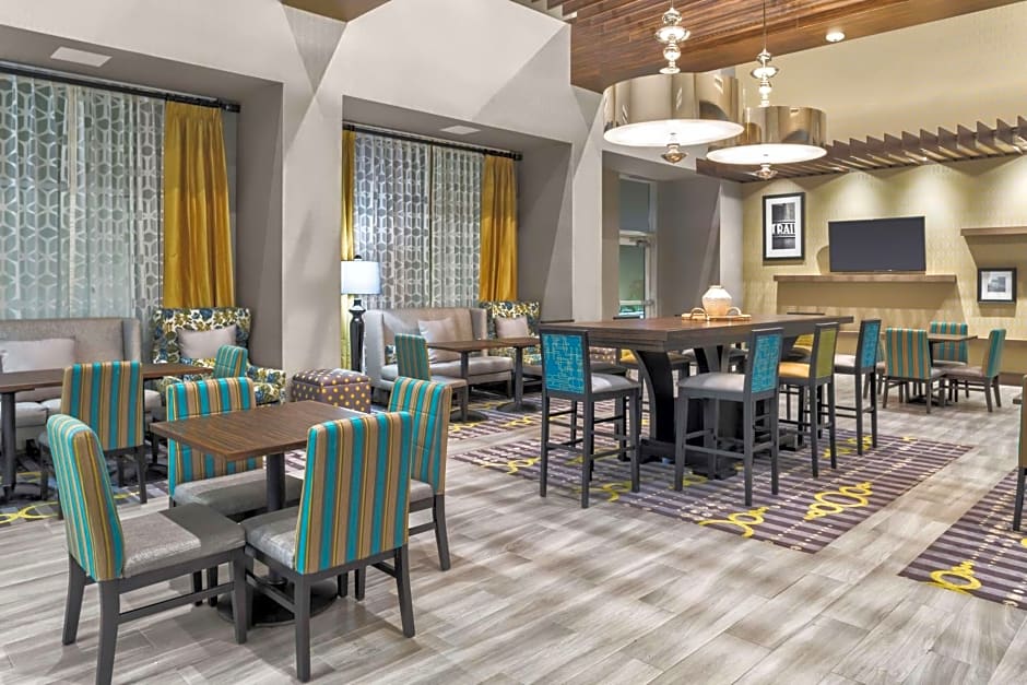 Hampton Inn By Hilton & Suites Los Angeles/Hollywood, CA