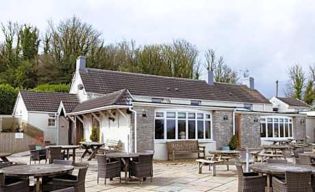 The Golden Mile Country Inn