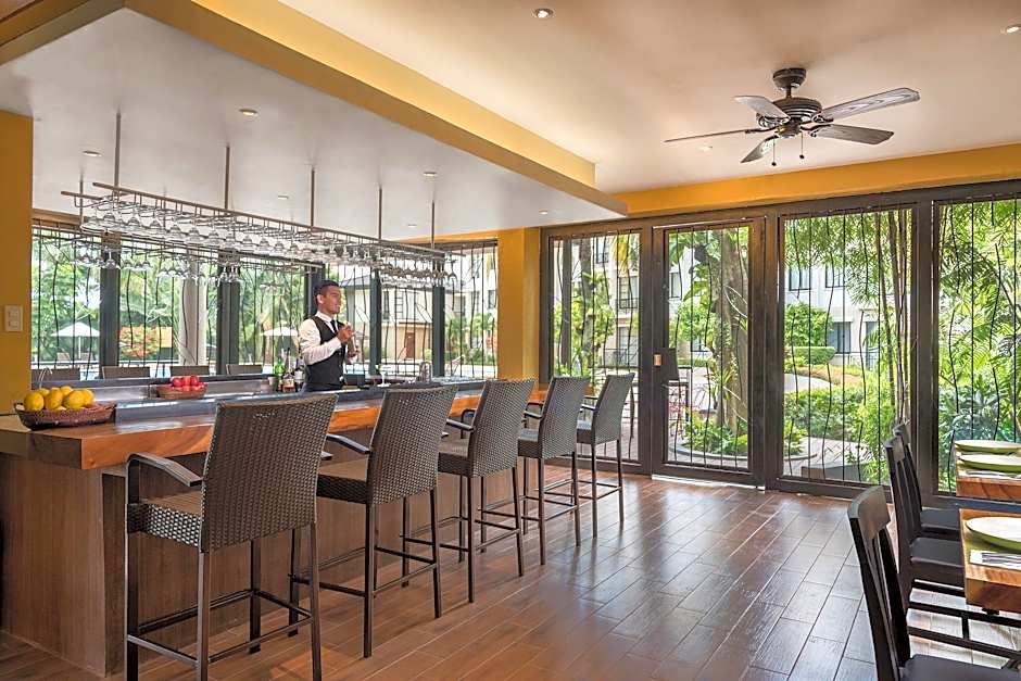 Holiday Inn and Suites Batangas Limapark By IHG