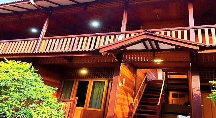 Hotel Besar Bulan Baru