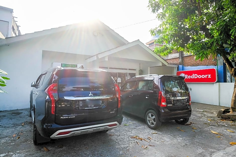 RedDoorz Syariah @ Griya Merbotan Demak