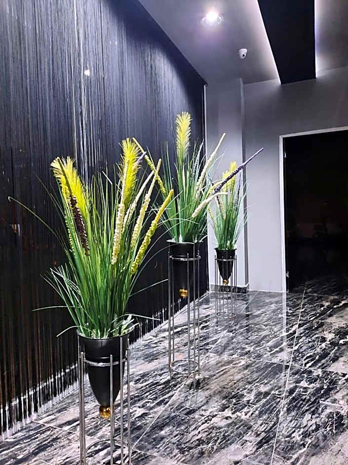 SKYLON AIRPORT HOTEL