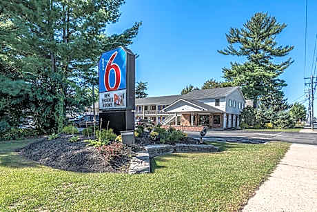 Motel 6-Albany, NY - Airport