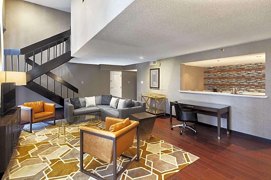 DoubleTree By Hilton Hotel Dallas Near The Galleria