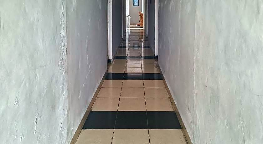 RedDoorz @ Hotel Arwana Safari Puncak