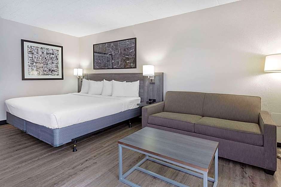 Ramada by Wyndham Windsor Locks