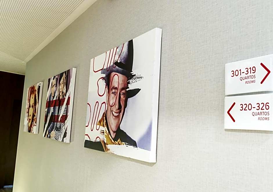 Moov Hotel Porto Centro