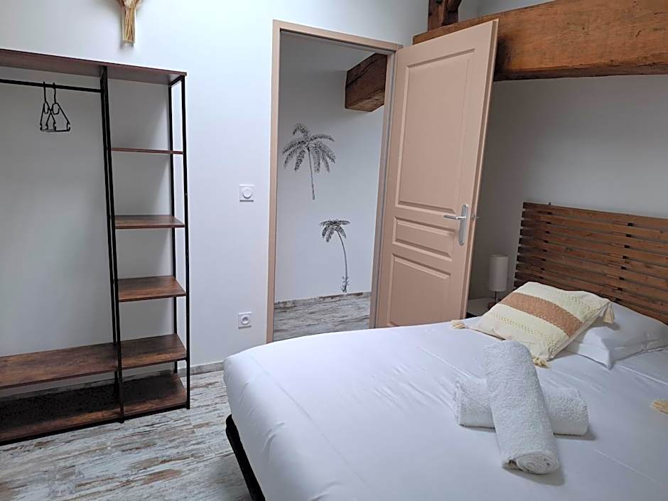 Chambres d'Hôtes Château Pierre de Montignac