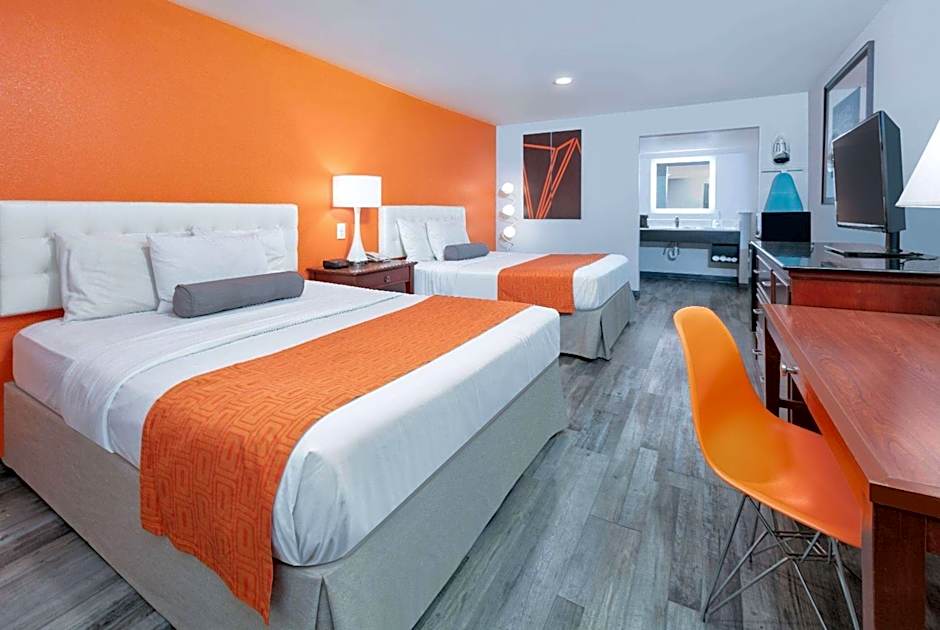 Howard Johnson by Wyndham San Marcos