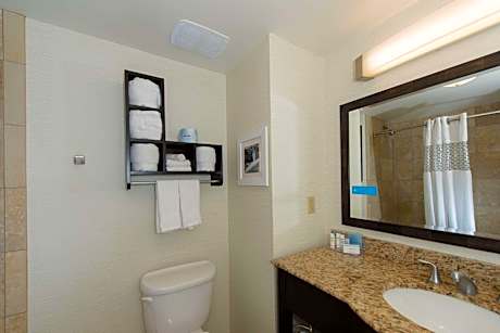 Queen Room with Two Queen Beds - Hearing Access/Non-Smoking