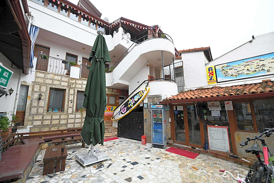 Anz Guest House Pansiyon