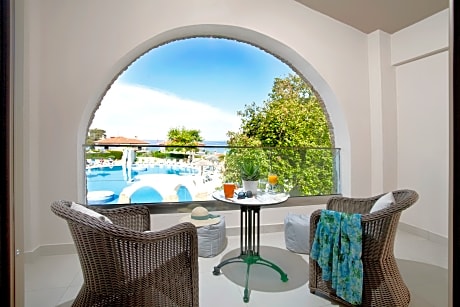 Suite Armonia - Front Pool