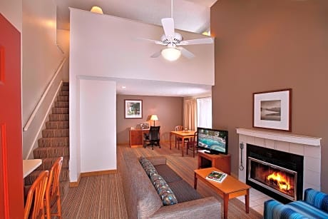 One-Bedroom Penthouse Suite with Fireplace