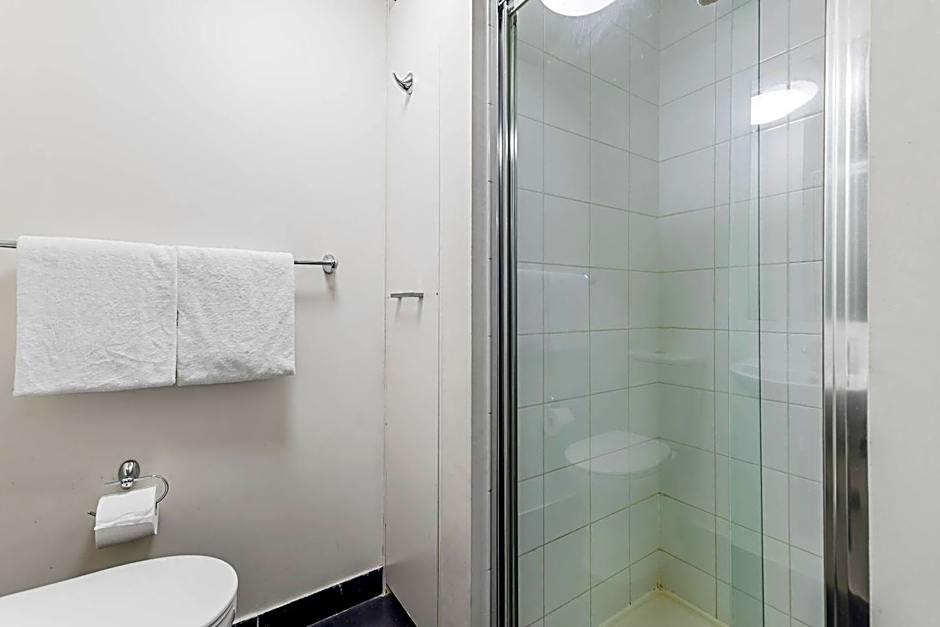 City Edge North Melbourne Apartment Hotel