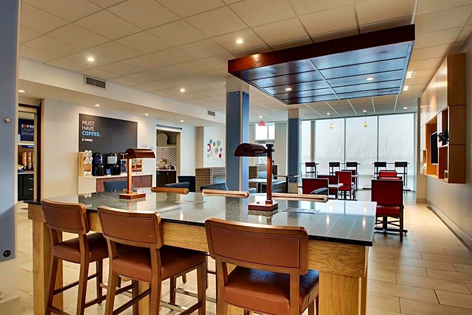 Holiday Inn Express & Suites Mt. Sterling North By IHG
