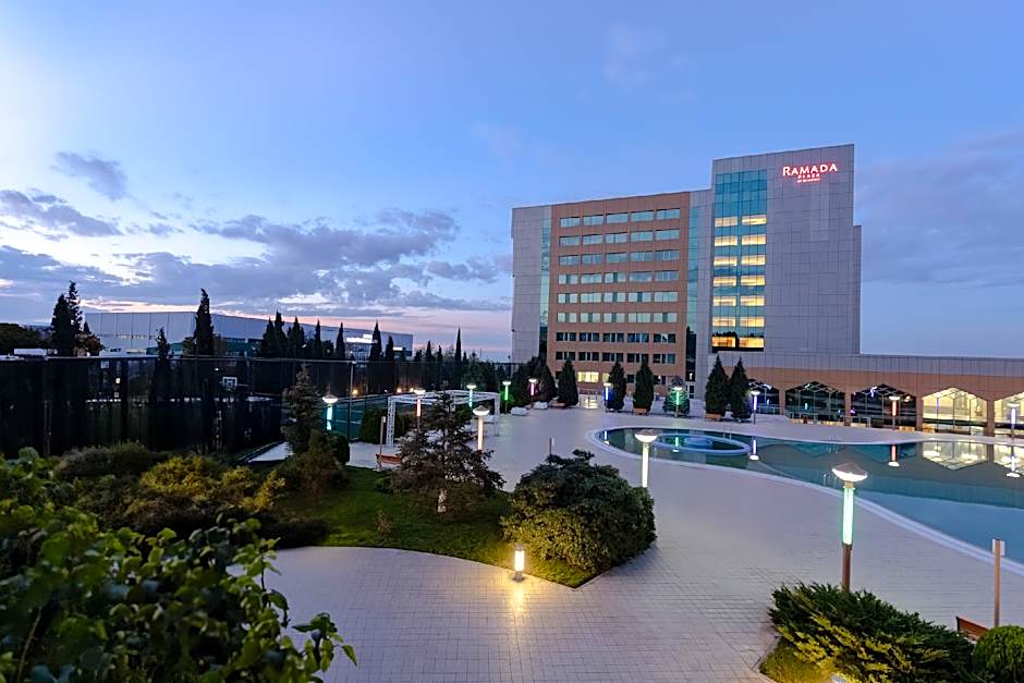 Ramada Plaza by Wyndham Gence