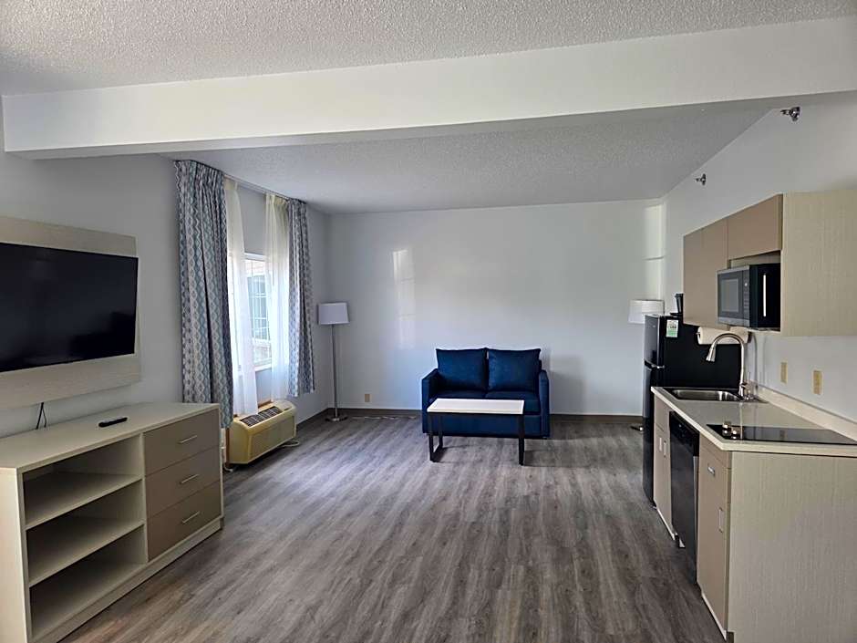 MainStay Suites LeClaire - Quad Cities