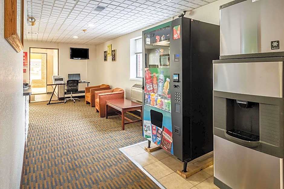 Econo Lodge Cadillac