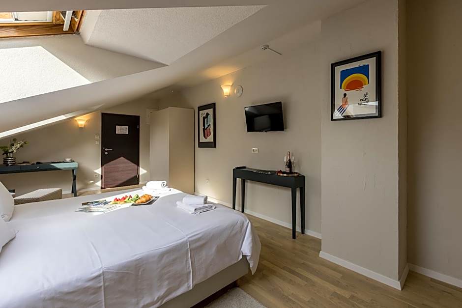 Leonis Restaurant & Rooms