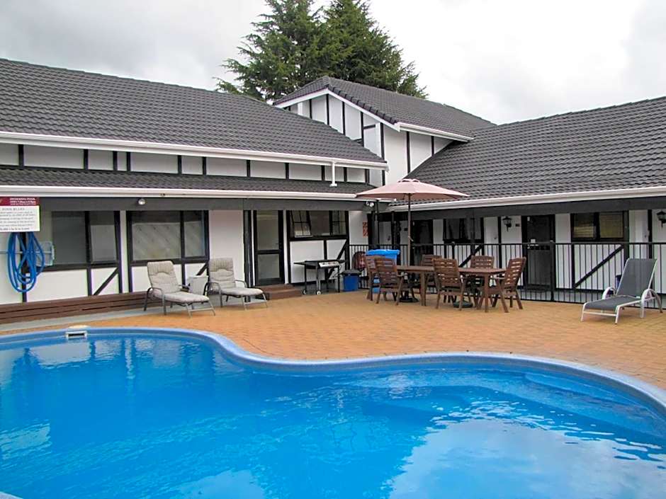 Devonwood Motel