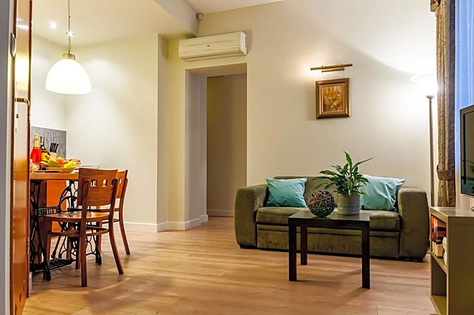 Home & Travel Apartamenty w centrum Łodzi - Piotrkowska - Klimatyzacja - Parking - Manufaktura - OFF Piotrkowska - EC1 - ATLAS Arena - Orientarium - Monopolis