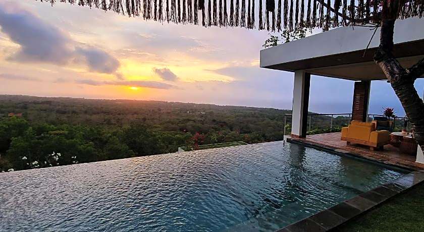 Uluwatu Sunset Hills