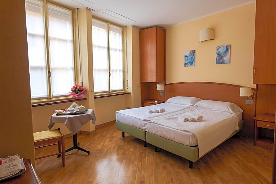 Hotel Saini with Air conditioning