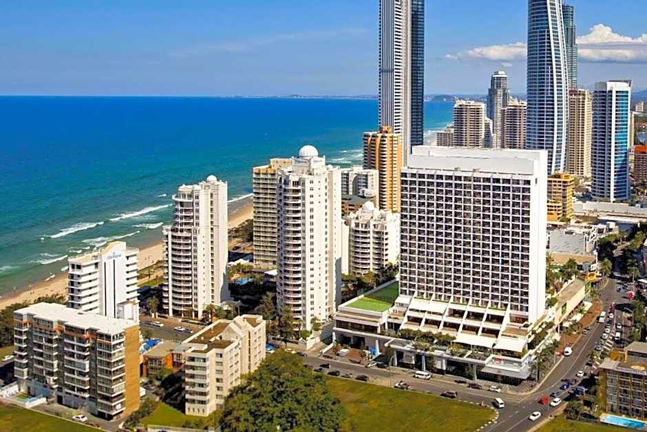 Surfers Apmnt 2 Beds Stunning Ocean Views