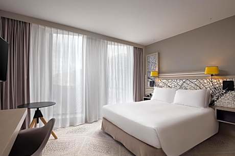Queen Room
