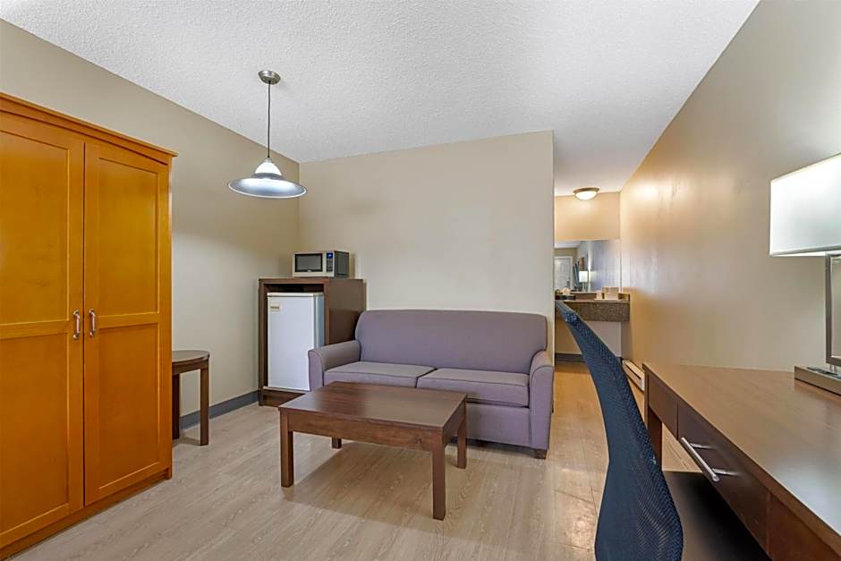 SureStay Plus Hotel By Best Western Salmon Arm