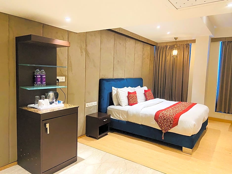 Hotel Signature Grand