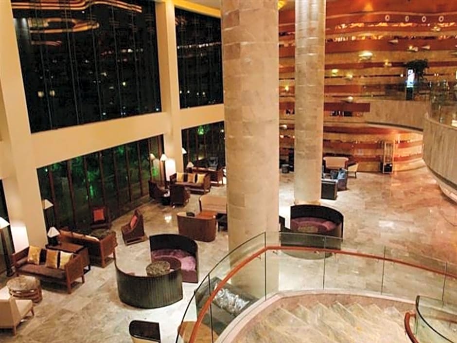 Days Hotel and Suites Yangjiang