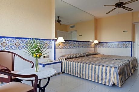 Double Room with Sea View (2 Adults + 2 Children)