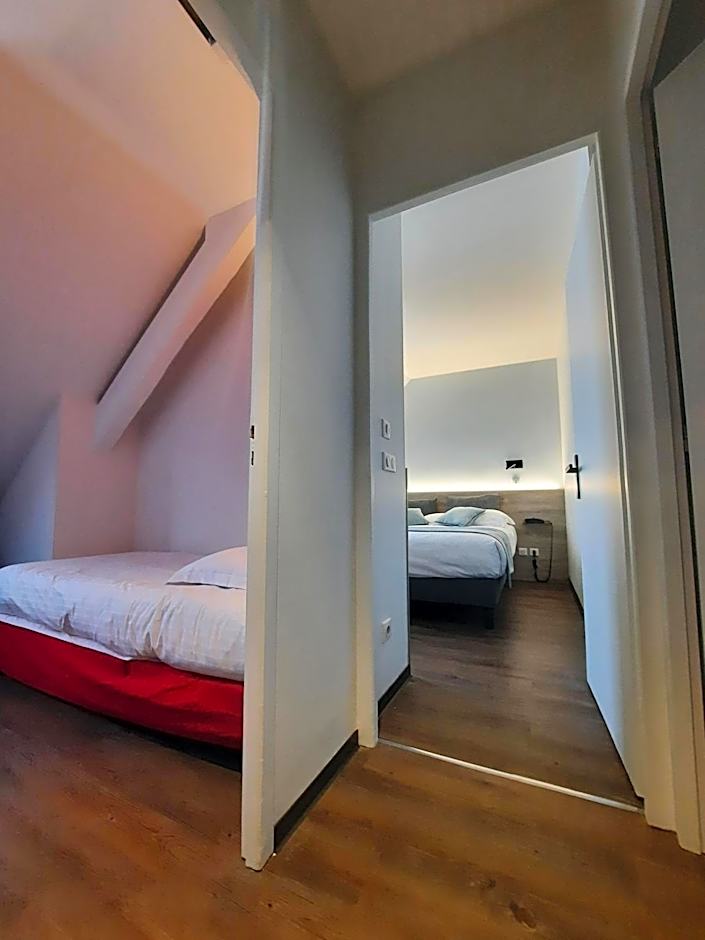 Photo 1 of 4 of Quadruple Room
