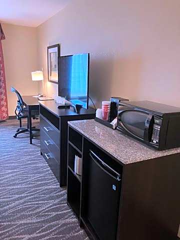 Cobblestone Inn & Suites - St Marys