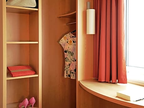 Standard Room With 2 Single Beds